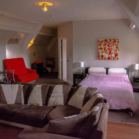 A Stunning Private Suite In A Beautiful Heritage Mansion พลีมัธ ภายนอก รูปภาพ